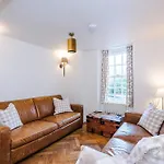 Cosy District - Walk To - Sleeps 6 Windermere