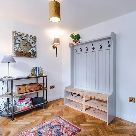 Cosy District - Walk To - Sleeps 6 * Windermere