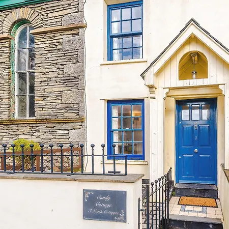 Cosy District - Walk To - Sleeps 6 *