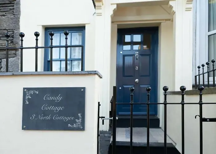 Cosy Lake District Cottage - Walk To Windermere - Sleeps 6 *